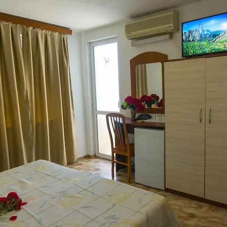 Hotel Family Orfei 2*